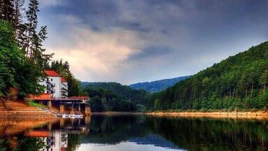 The Semenic mountains- Lake Gozna!
Care for hiking, relaxing, canoeing, swimming, family outings aso - Valiug and Lake Gozna is what you are looking for! When you arrive at Gasthof Tirol tell them I sent you!