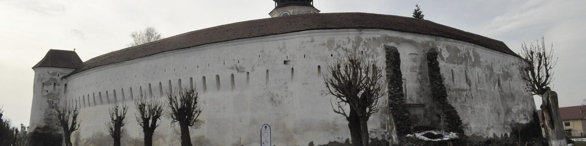A fortified church in the village of Prejmer, Transylvania, about 15 km from Braşov.
You can explore the courtyard, inner walls, and some of the storage rooms.