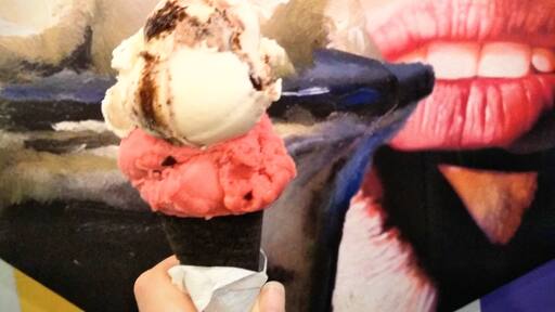 Best gelato in Onesti (I travel here pretty often, being my boyfriend's home town). #Colorful place, with a nice vibe. All their ingredients and machines are brought over from Italy.
#delicious