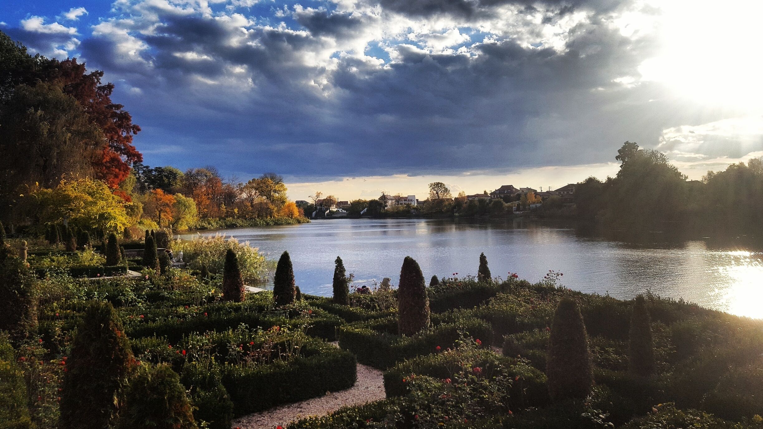 Autumn at the palace. 
Mogosoaia Palace is near Bucharest, Romania