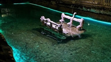 How would you feel about a swim in a pool 70m underground in a salt mine at 10 degrees Celsius? Please be aware that at Cacia Salt mine you go down on stairs as there is no elevator and make sure you have a jacket with you.
#waterlust?