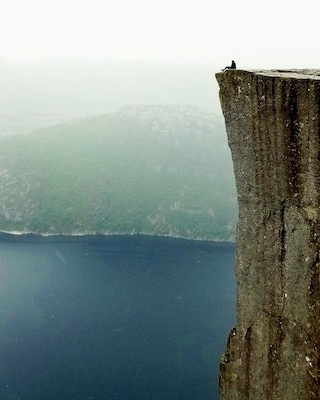 Made new friends with a German cross fit gym owner and a former Austrian soldier. I am a 5 foot tall teacher who loves hiking but never uses a gym membership. So I did everything I could to keep up and as a result we ended up doing the 4 or 5 hour hike in a little over 2 hours. But it was so worth it for the views at the top especially with fewer people. We passed so many people on our way down and were very grateful that we got up there when we did. #Adventure brings people together.