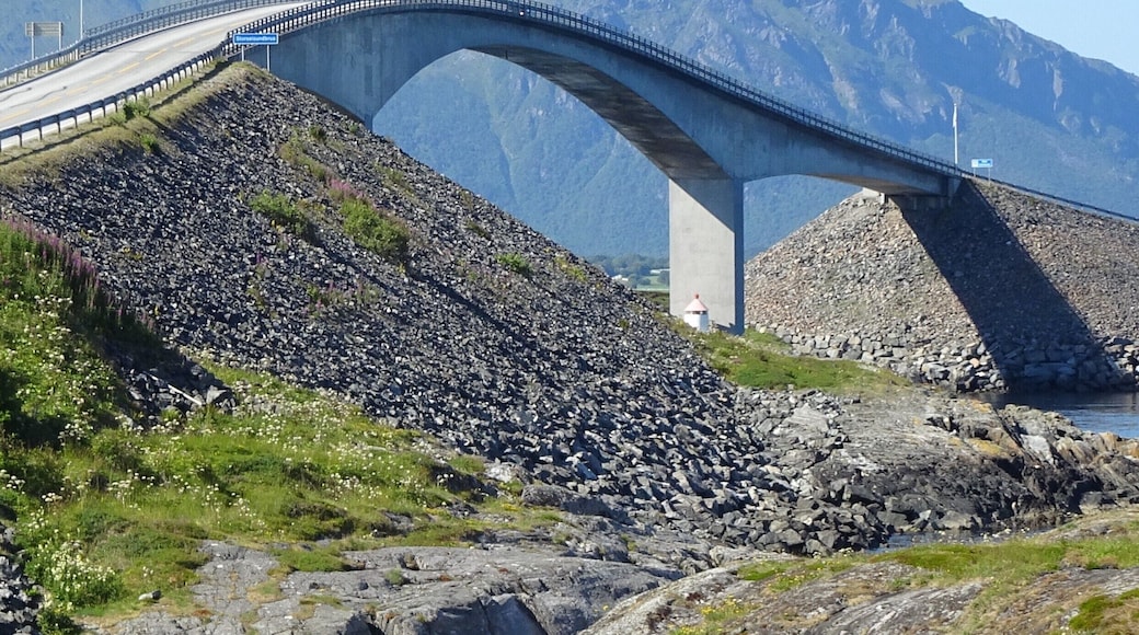 The Atlantic Road connects the island Averøy with the mainland via a series of small islands and islets spanned by a total of eight bridges over 8274 meters. #OntheRoad #Trovember
