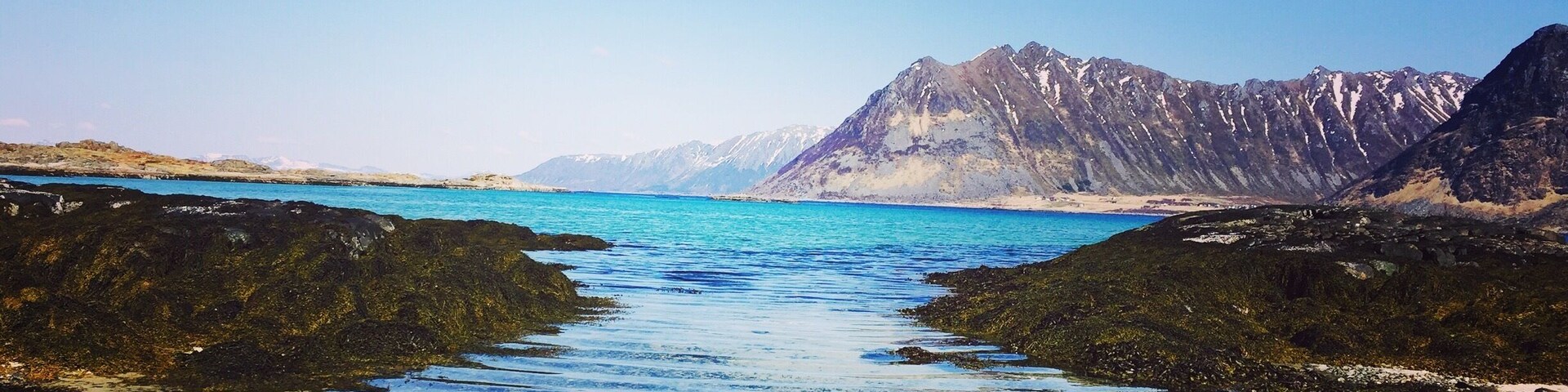 I fall short of words to describe the beauty of Lofoten..!! This is the Gimsoy beach.. And the shades of #Blue are just unbelievable.. The Norwegian Sea plays up in the most beautiful hues.. #Blue