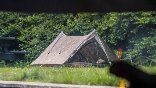 Sleepover at the forester. That’s the exact translation of the concept of the amazing Nature-campsite:
Logeren bij de boswachter.
Very nice campsite with huge respect to nature and quietness.
Campfire is allowed in the fire-cabin where all guests can join and warm-up and have a nice chat.
#camping #campsite #trekking