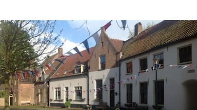 When a town already looks like an open air museum, it comes as a pleasant surprise to find some real museums as well. http://www.ronduithattem.nl/en/common-info/