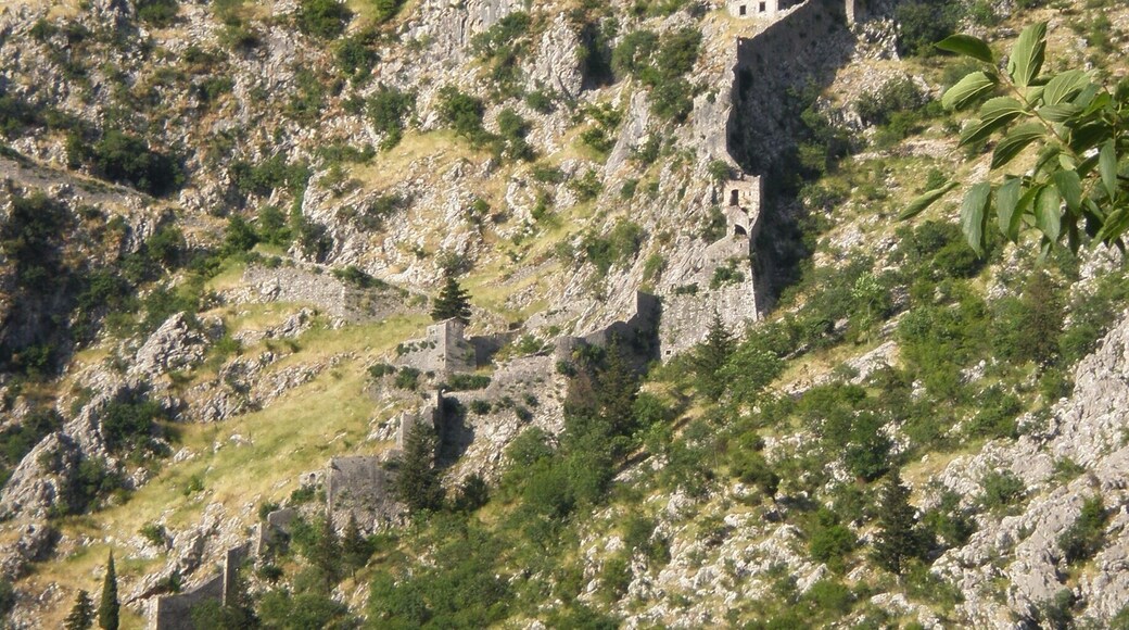 Not sure exactly where I took this pic in Montenegro. We only drove through the coastal part of this country and visited Kotor and Budva so let's say somewhere in between ;) I was absolutely taken aback by the fortress wall and the building, which just effortlessly blended in with the mountain.