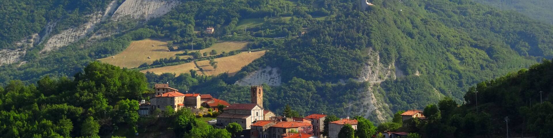 Castello di Casola as seen when approached on the Via Francigena from the north.