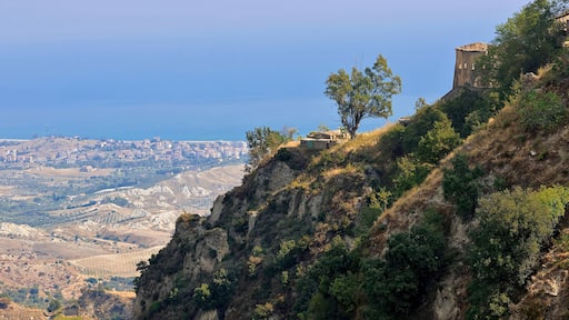 Hill overlooking sea. -View of the Ionian coast from Santa Caterina dello Jonio (Calabria, Italy)
