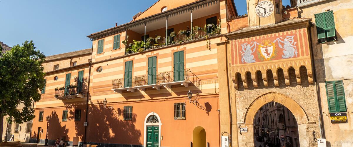 the main square of FInalborgo