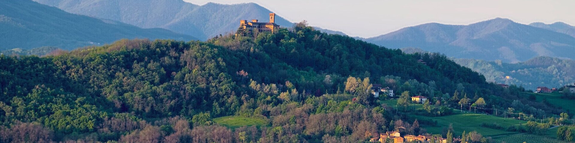Castello di Pozzol Groppo (telefoto)