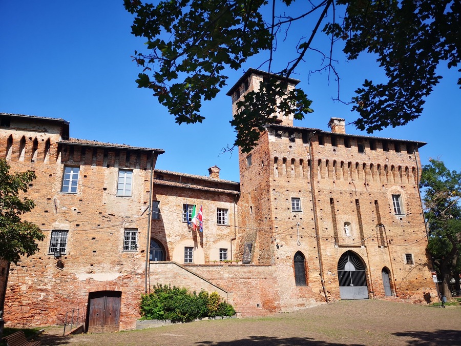 Castello di Pozzolo Formigaro, italia
