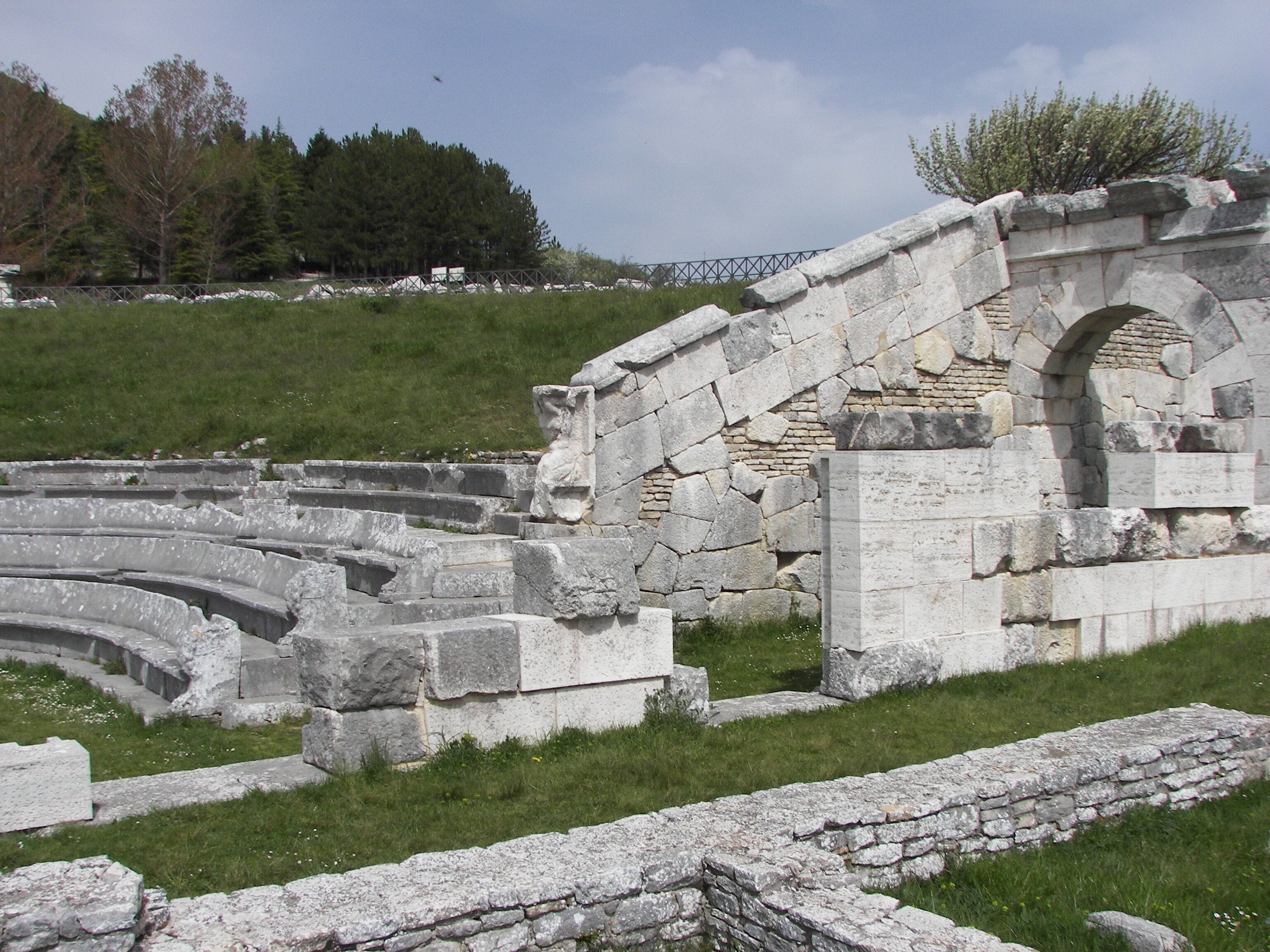 Sito archelogico sannita di Pietrabondante (IS)