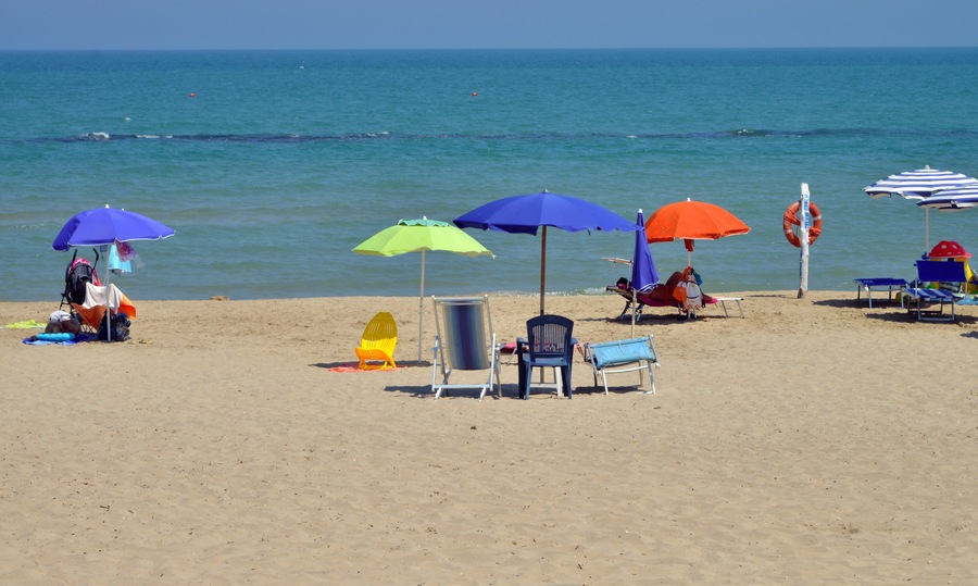 veduta di alcuni angoli delle spiagge di Grottammare, Marche, Italia