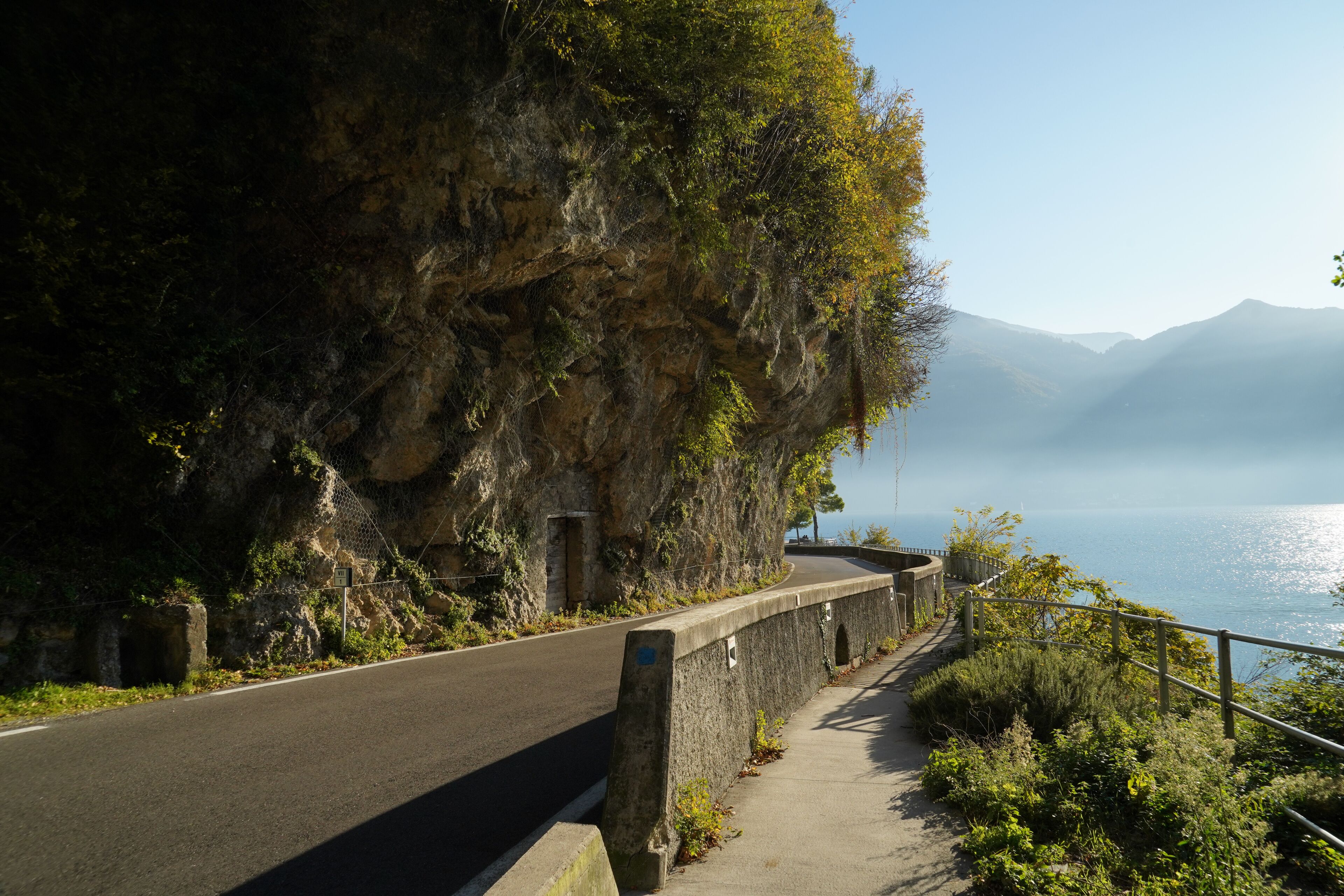 Veduta autunnale del Lago d'Iseo. Provincia di Bergamo, Lombardia, Italia.