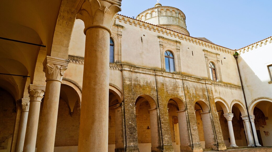 Abbazia benedettina di San Michele Arcangelo e borgo medievale di Montescaglioso, Matera, Basilicata, Italia