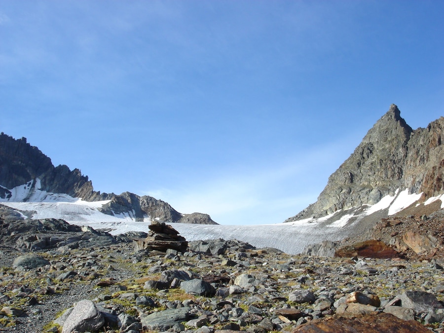 Blick auf den schon schwindenden Gletscher der Fuorcla und den Piz Grialetsch der von dieser Seite am schönsten aussieht