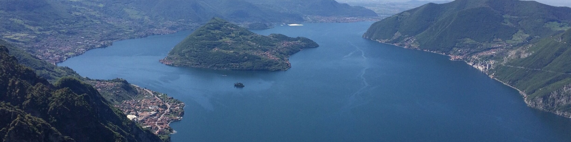 📍 Iseo Lake - Corna Trenta Passi.
Hiking with my dad
beautiful lake view on the top of this mountain!!