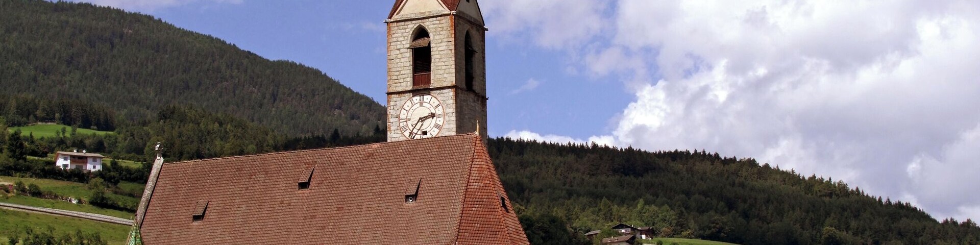 Pfarrkirche in Feldthurns (Südtirol)