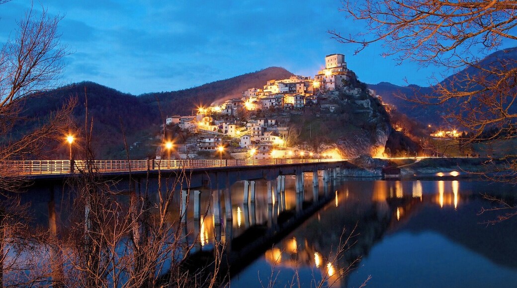 A long time ago, this little medieval town called Castel di Tora, was just a typical mountain village in Italy.
Everything change when they need to build a dam and create the Turano lake: the landscape changed completely and this place was transformed in a perfect summer destination.
#architecture #blue
#BestOf5