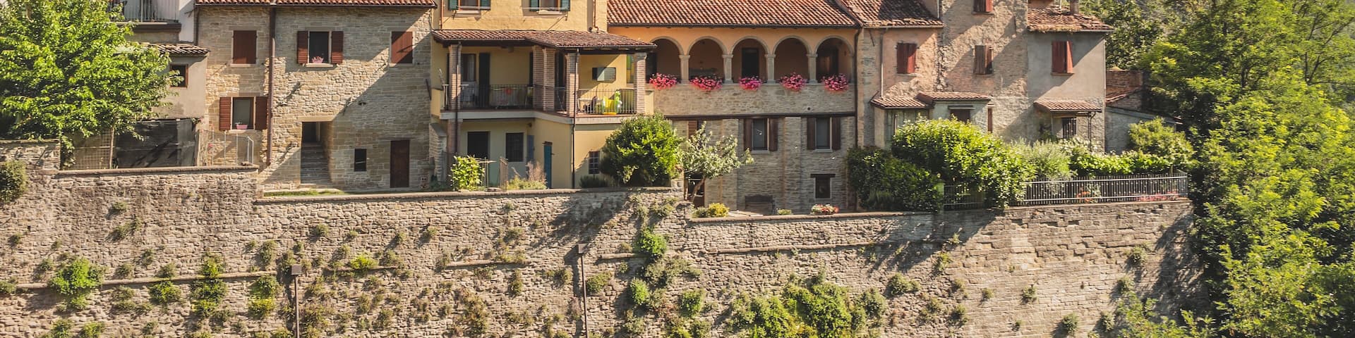 Przepiękne Włoskie miasteczko Civitella di Romagna znajdujące sie w malowniczym regionie Emilia Romagna