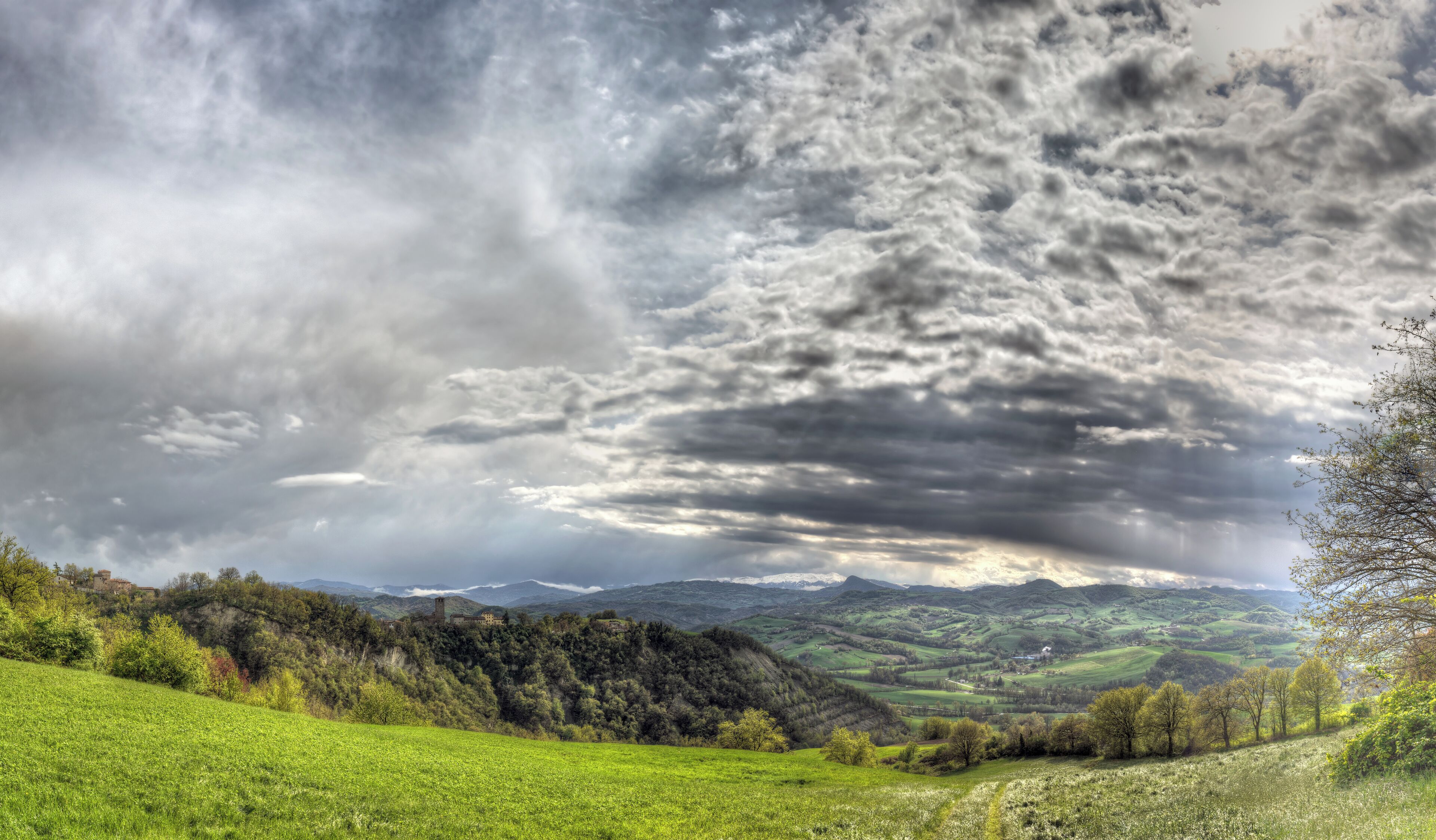 Montebabbio - Montebabbio - Castellarano (RE) Italia - 8 Aprile 2012