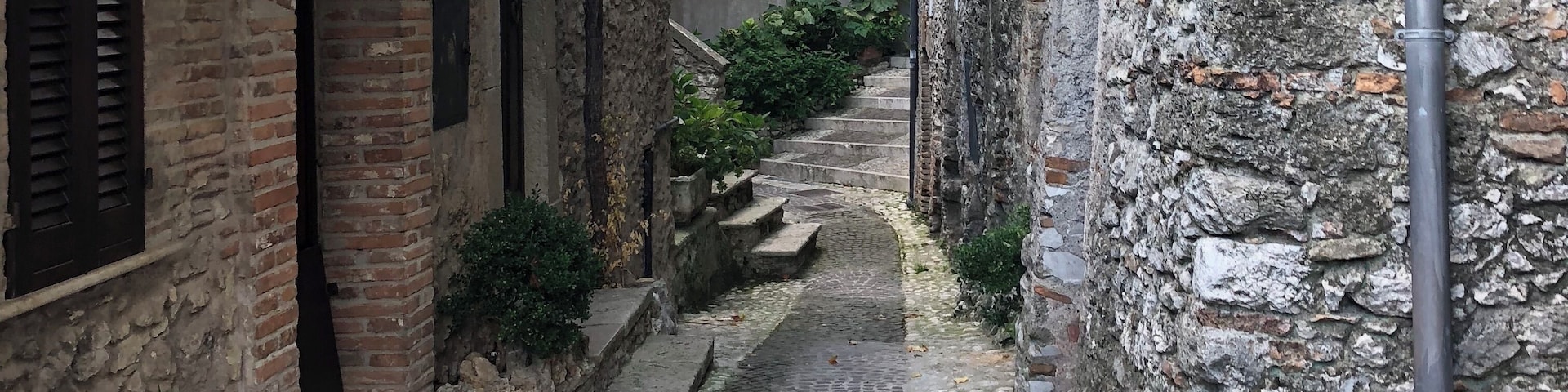 The beautiful Castel di Tora