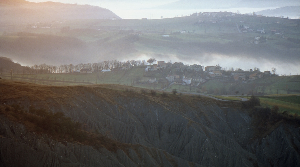 Tramonto - Castello di Canossa (RE) Italia - 1991