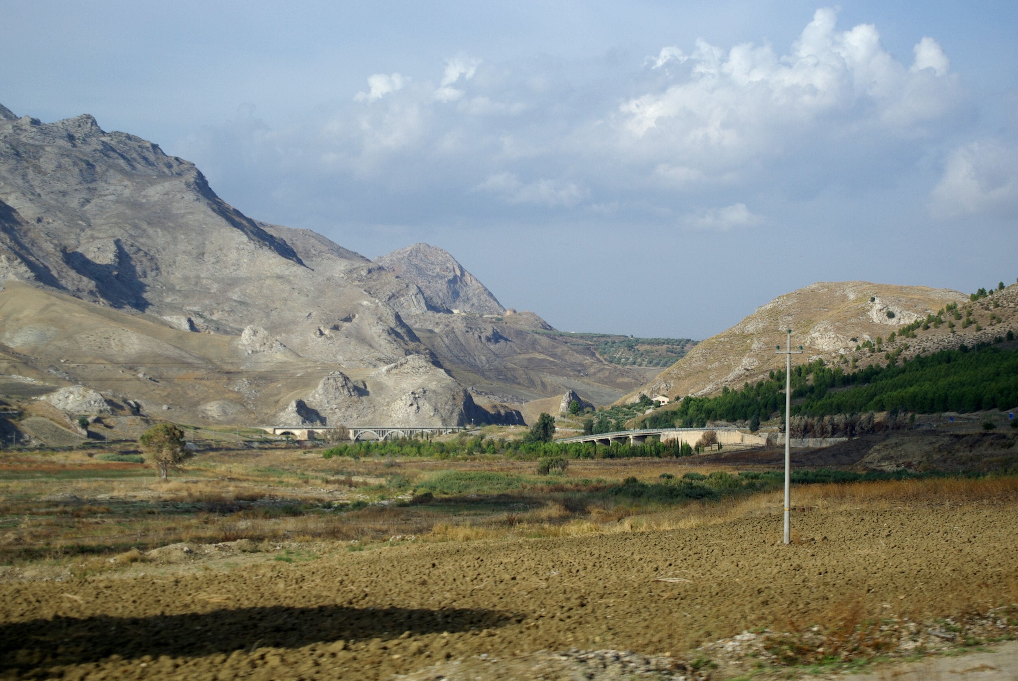 Italy, Sicily, landscape between Aragona and Campofranco