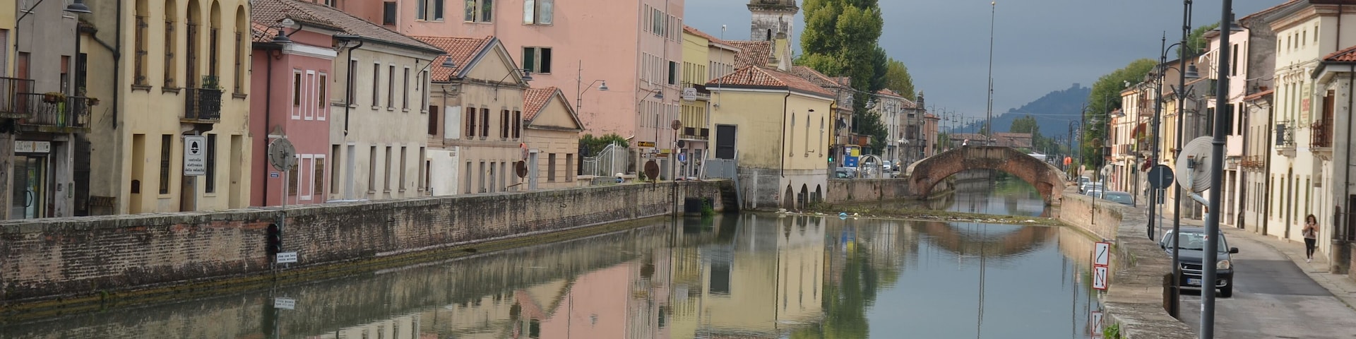 This is one of those towns that once was served by the river.  Today it's just a backwater, surviving against the odds but pleasant enough nonetheless.