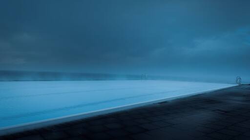 The Hofsos public swimming pool is located just next to the ocean. It's quiet and not too crowded ... and gives almost an infinity pool impression. Highly recommended #LikeALocal #bvsblue