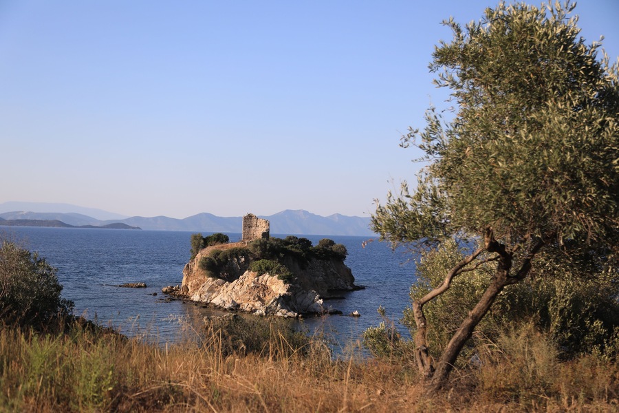 oreoi evia island, greece