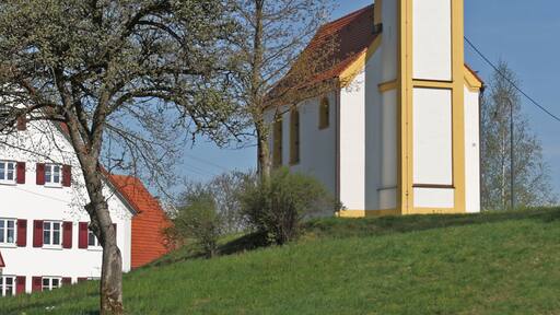 Kath. Kapelle St. Johannes und Paulus in Lauterbach; Ansicht von Nordwesten