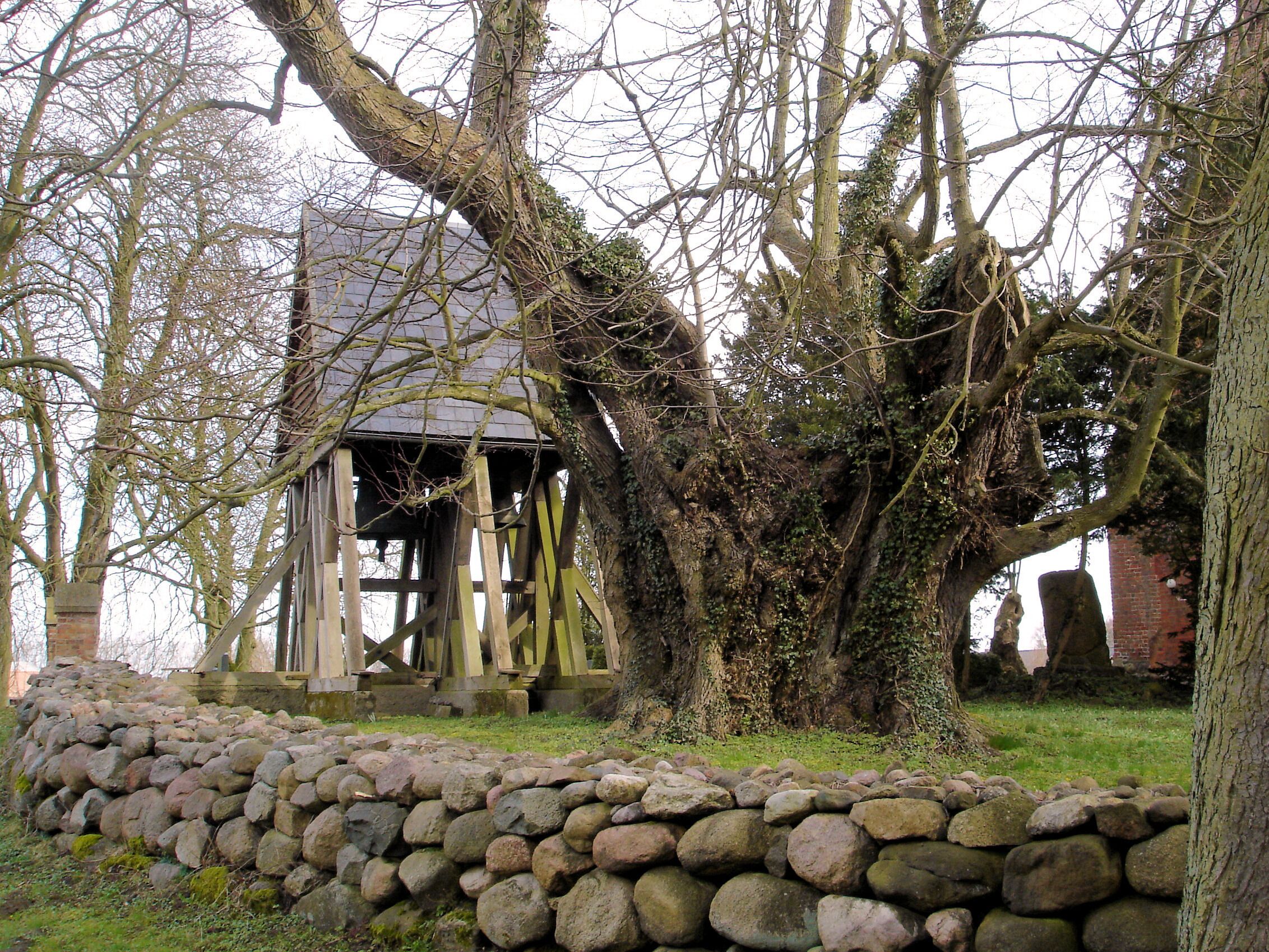 Kirche Walkendorf / Church in Walkendorf