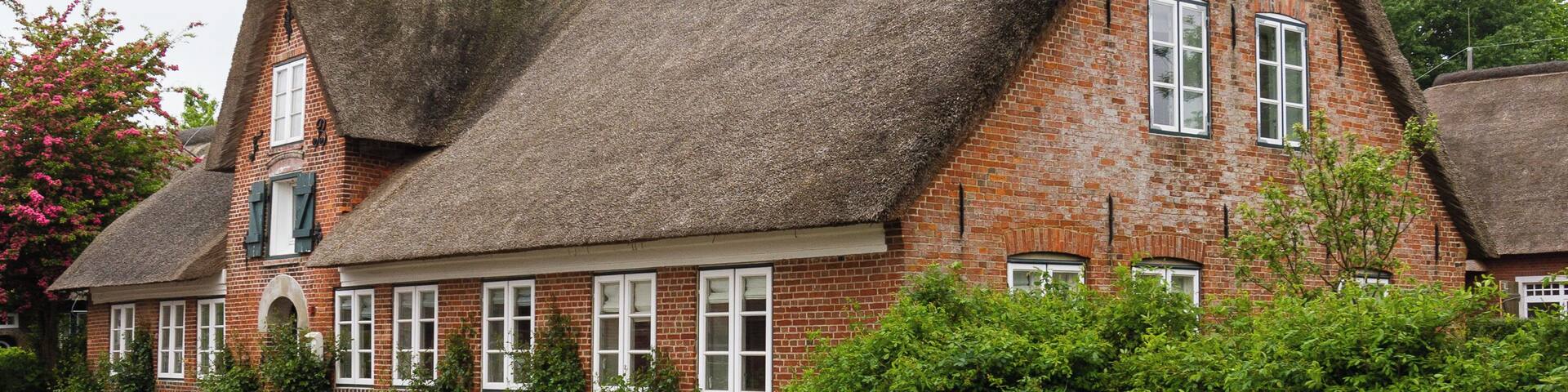 Designation: Uthland-Frisian house, extended Location: Uasterslaawswai House number: 30 Place: Süderende, Collective municipality Föhr-Amrum, District Nordfriesland, Schleswig-Holstein, Federal Republic of Germany Object identification: 6949