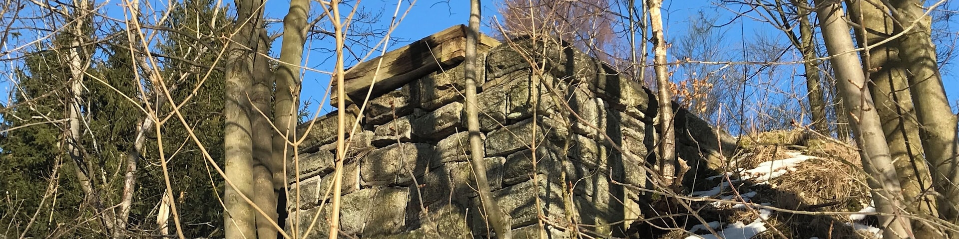 Brückenwiederlager des ehemaligen kleinen Stützengrüners Viadukt (2018)