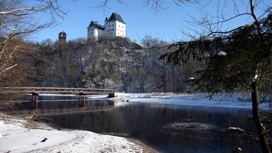 Januartag am Schloss Burk an der Saale-Blick vom Röhrensteig