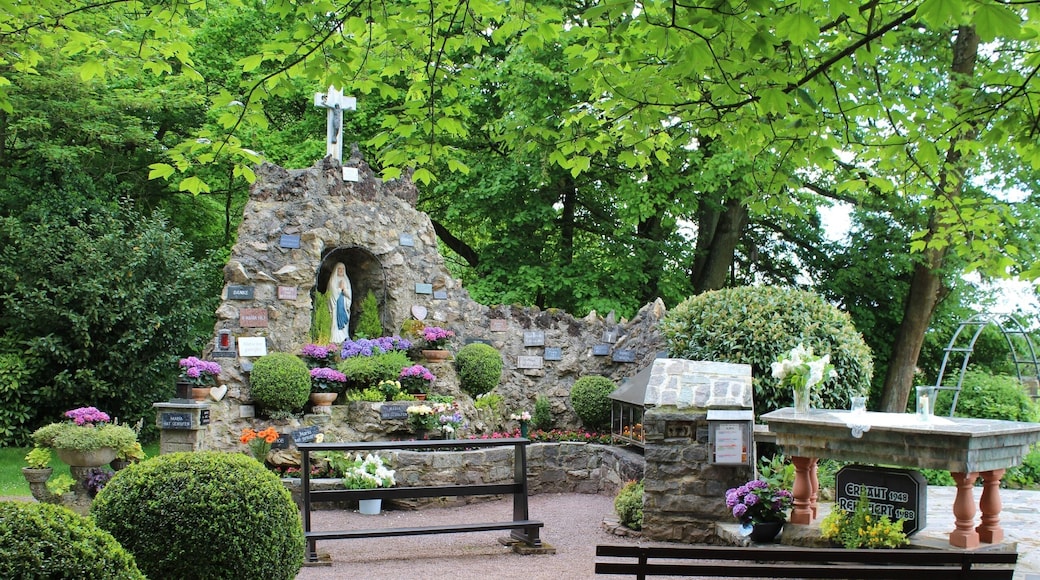 Reisbach (Saarwellingen), aspen grotto