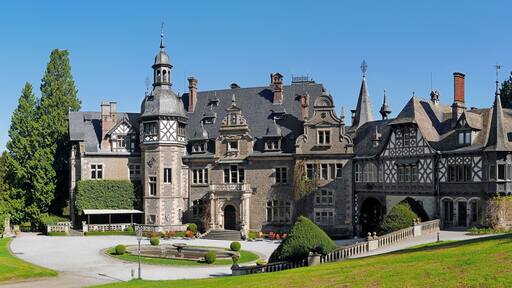 Castle “Rauischholzhausen” near Ebsdorfergrund is a château-style manor house in Hesse, Germany. Built from 1871 to 1876.