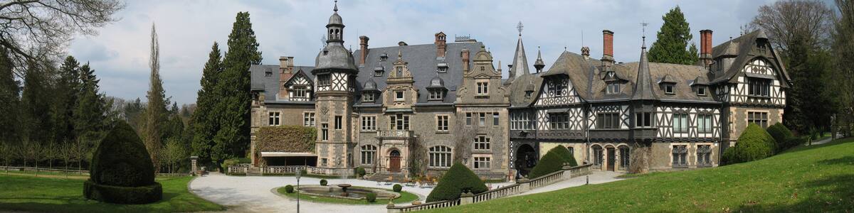 Panoramic view of Rauischholzhausen castle.