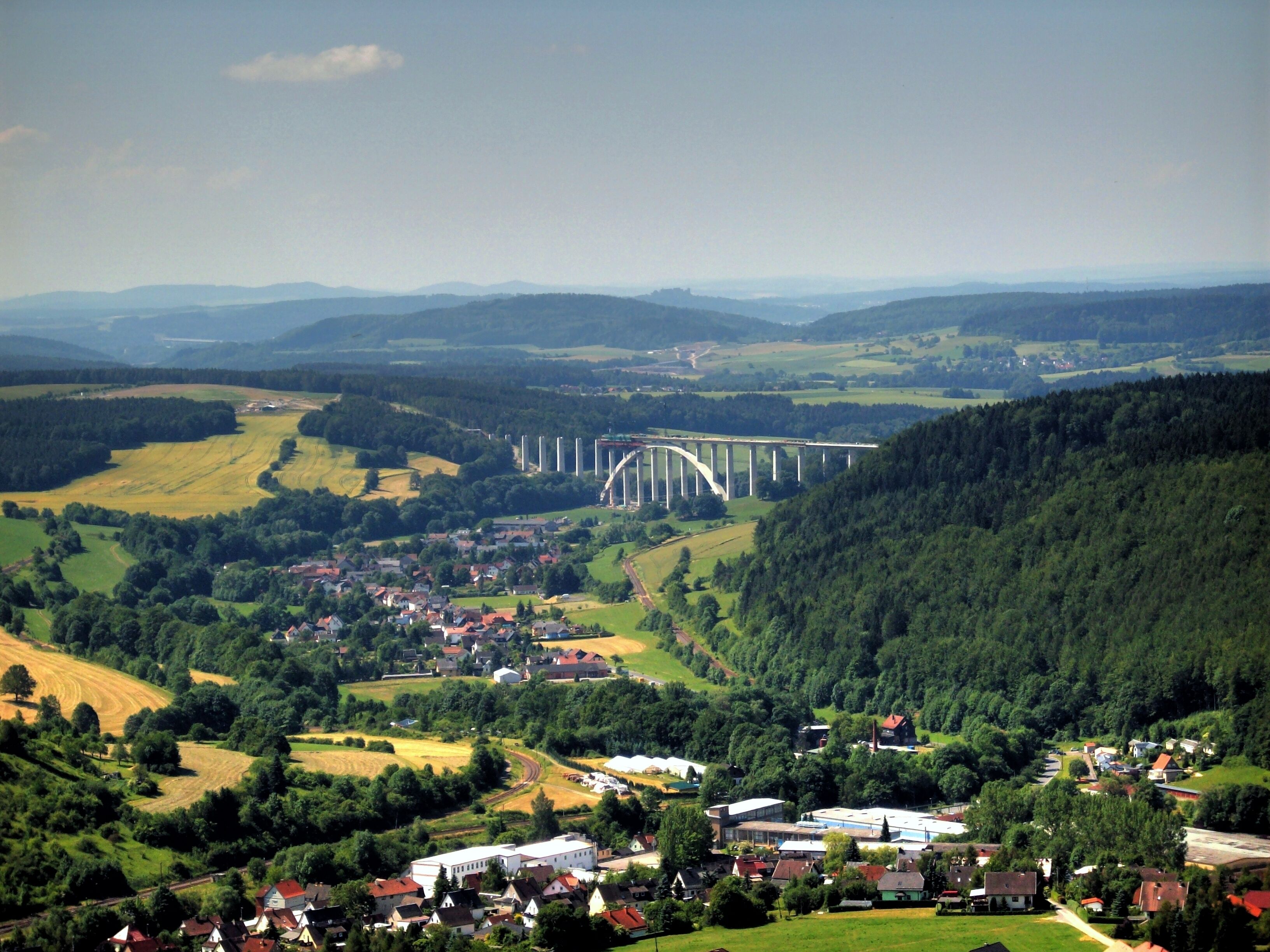 Blick zur Grümpentalbrücke