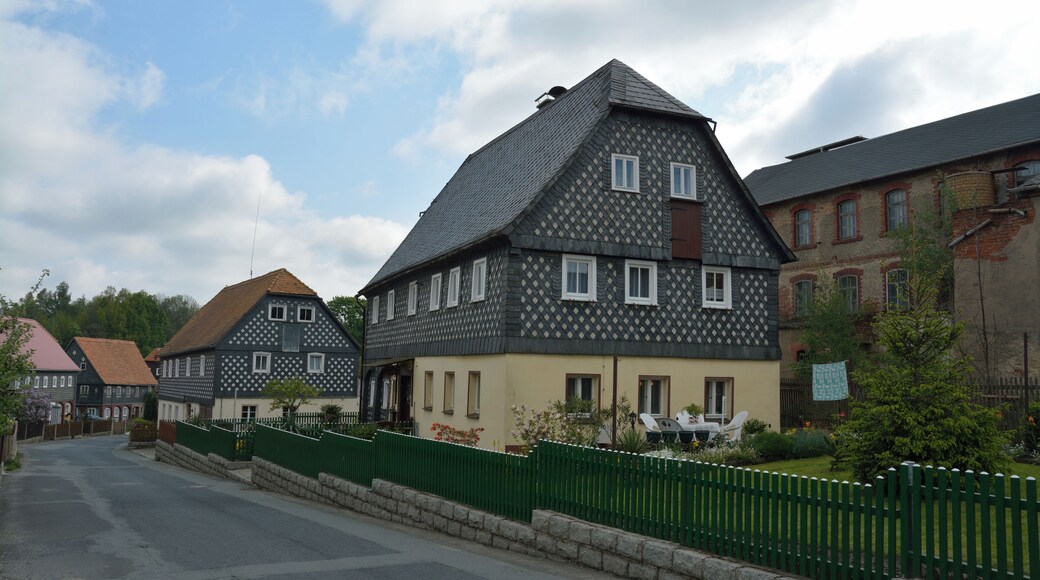 Ausflug nach de:Obercunnersdorf Land: Sachsen Landkreis:Görlitz Ort: Obercunnersdorf Strasse: Kottmarsdorfer Straße Hausnummer: 5 und 7 (5 kein Umgebinde)