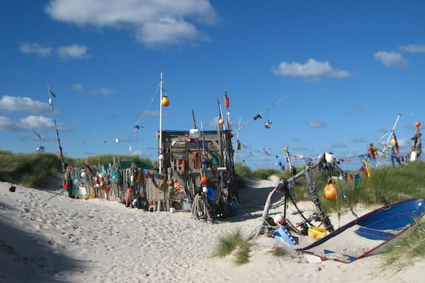 Beach "castle" in Amrum, best place to have yout break after a long walk at the sand beach. And somehow romantic, I think :)