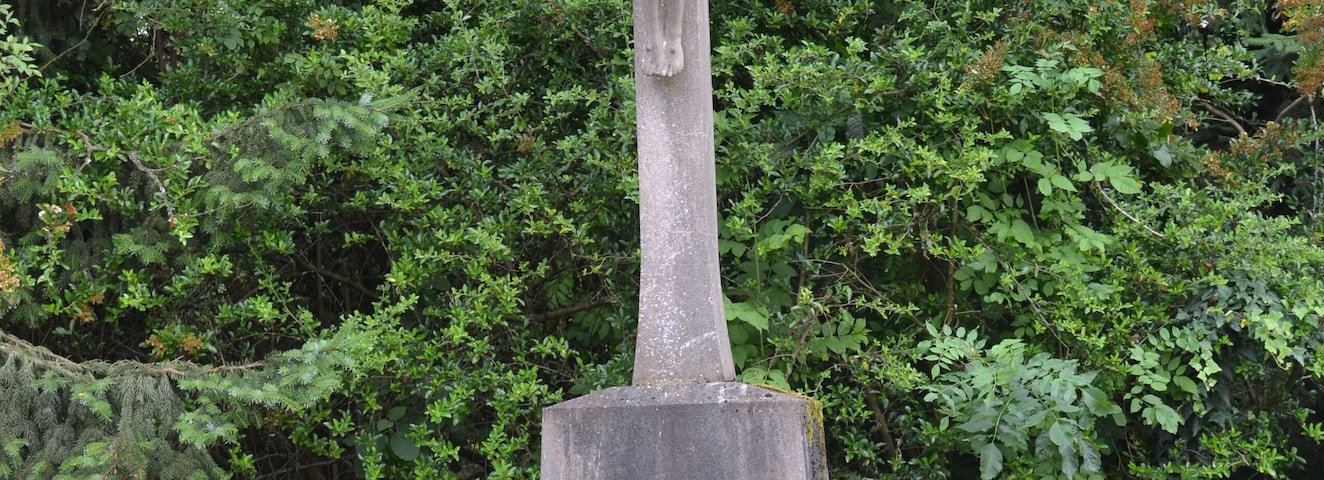 Merzhausen, Kreuz Dorfstraße