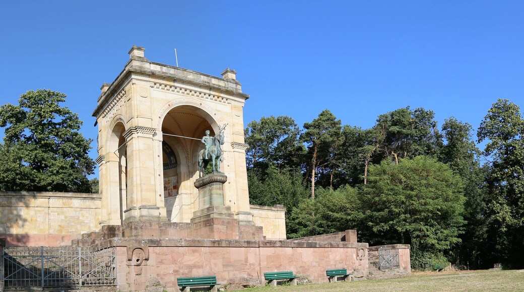 Das Friedensdenkmal im Pfälzerwald