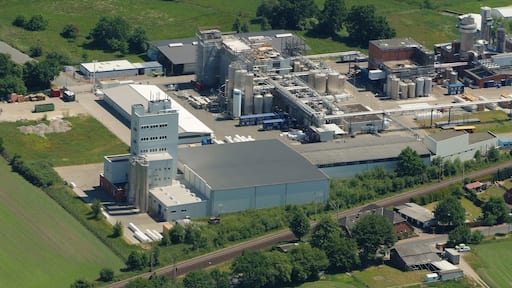 Reagens-Werk in Loxstedt Fotoflug vom Flugplatz Nordholz-Spieka über Cuxhaven und Wilhelmshaven