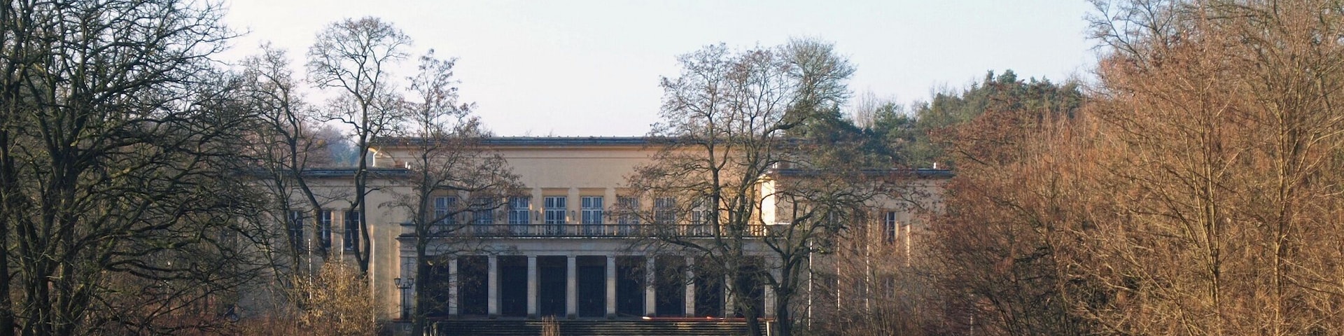 Gebäude der ehemaligen FDJ-Jugendhochschule "Wilhelm Pieck"
