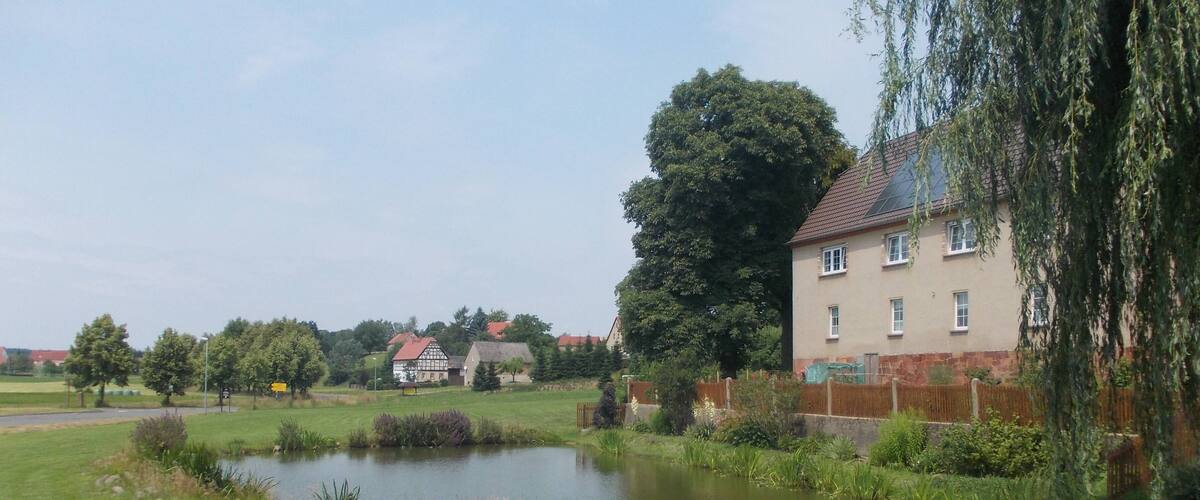 Pond in Linda (Kohren-Sahlis, Leipzig district, Saxony)
