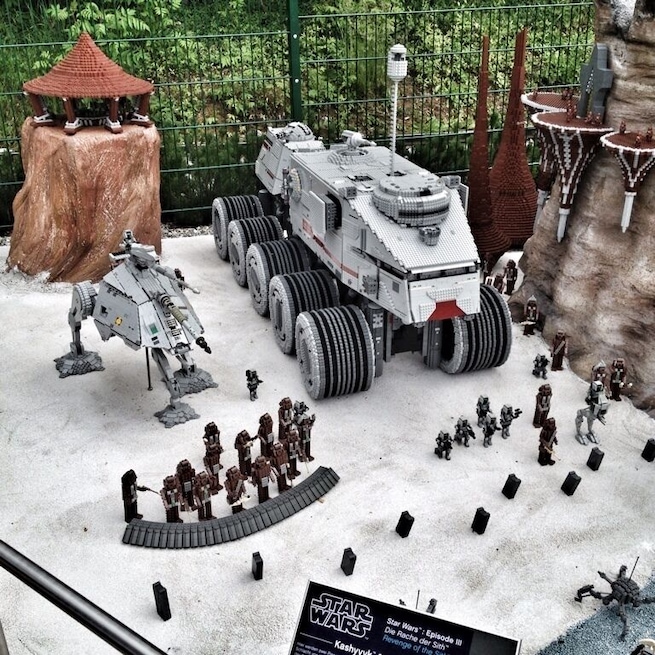 Battle of Kashyyyk, AT-AP and Turbo Tank, built with 10180 LEGO Bricks #KidsFun