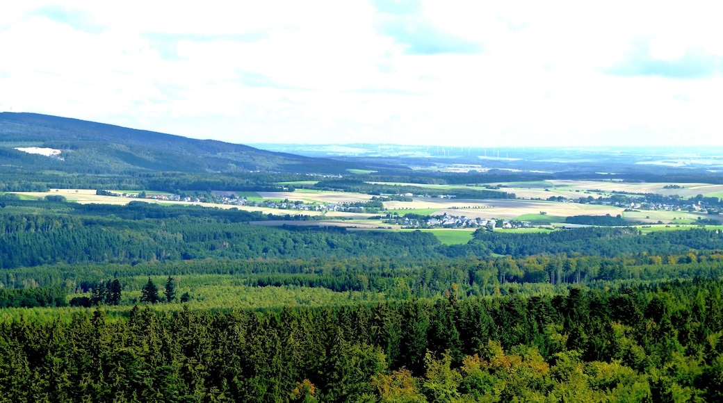 Hellertshausen, Asbach und Hottenbach – von der Wildenburg aus gesehen